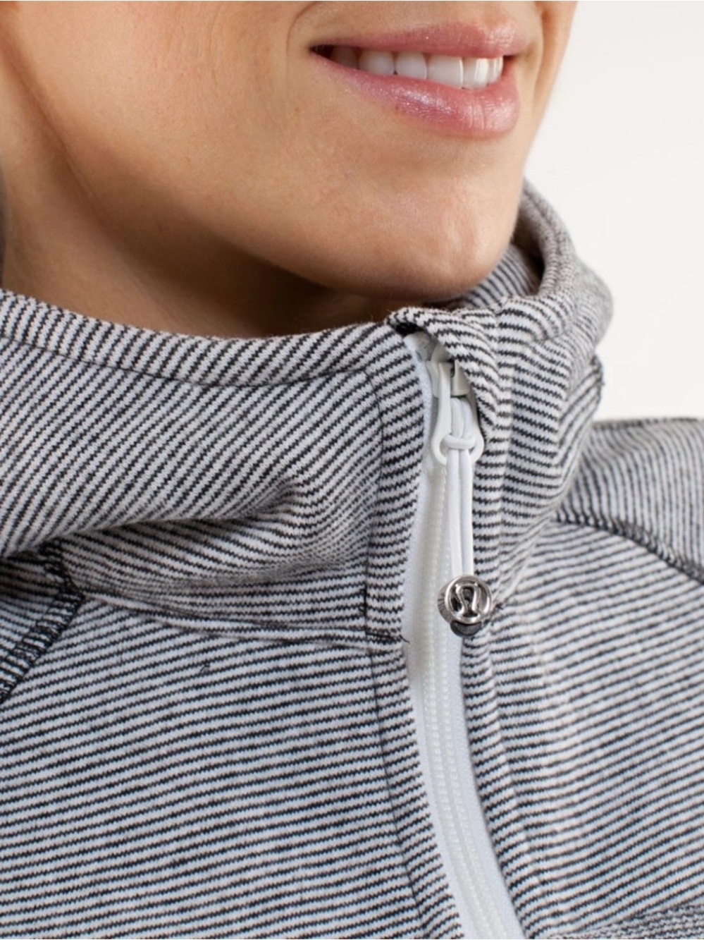 Lululemon Scuba Hoodie Wee Stripe Heathered White Black | Size 2